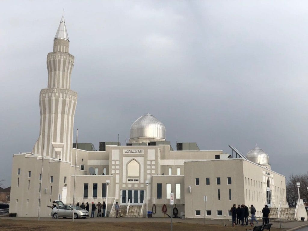 Places of worship showing religious diversity in Canada